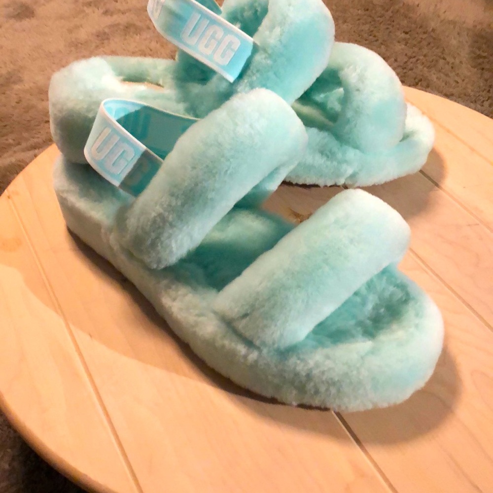 UGG FLUFFY SLINGBACK SANDAL - Brand new!